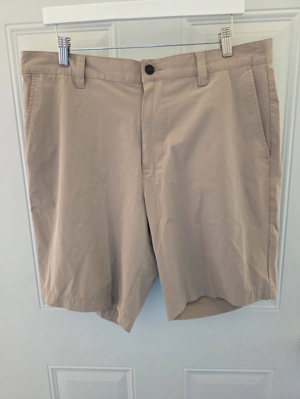 Banana Republic Beige Flat-Front Chino Shorts Size 36